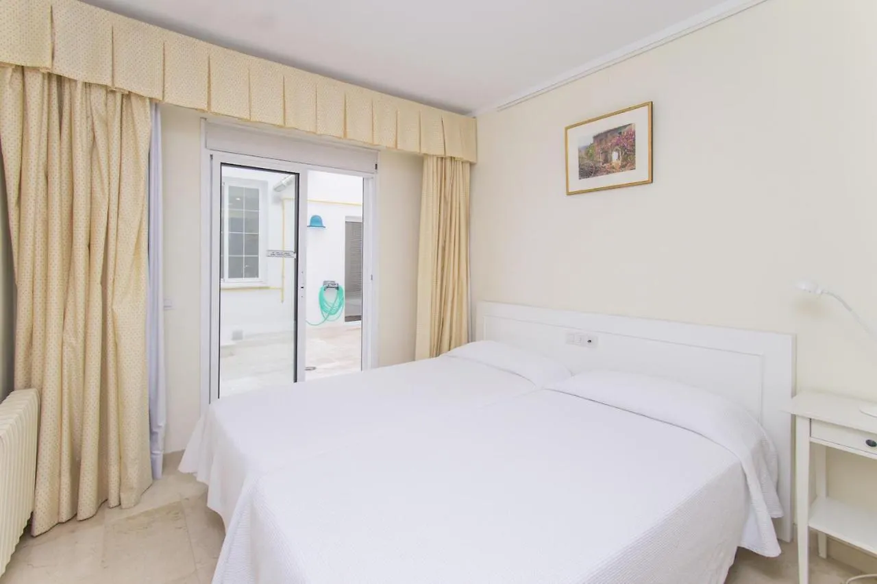 Appartamento Seafront Ap Acuario Port de Pollença 0*,  Spagna